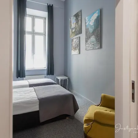 Satynowy By Good Time * Łódź